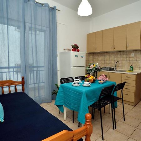 Maria Konstantinidis Apartments Néa Potídea Kültér fotó