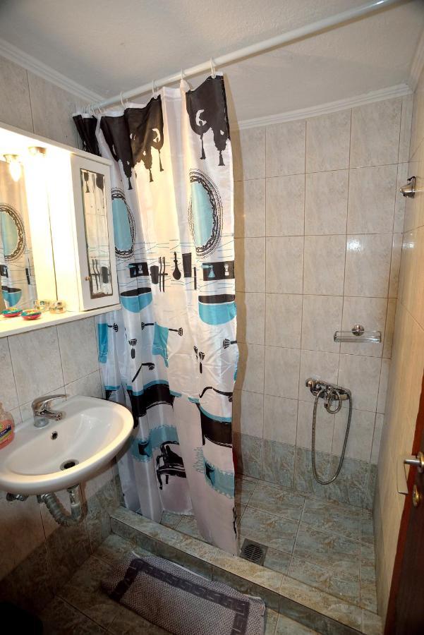 Maria Konstantinidis Apartments Néa Potídea Kültér fotó